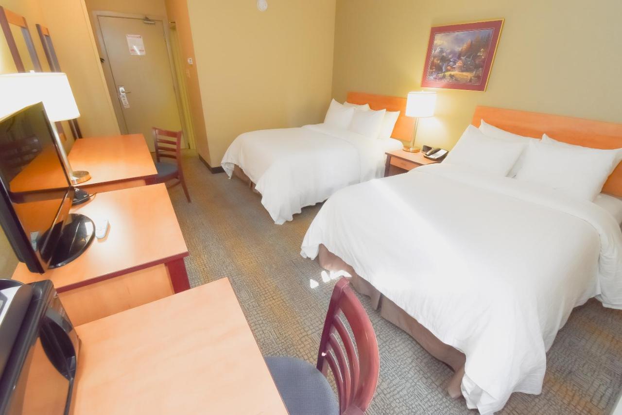 Canad Inns Destination Centre Windsor Park Winnipeg Bagian luar foto