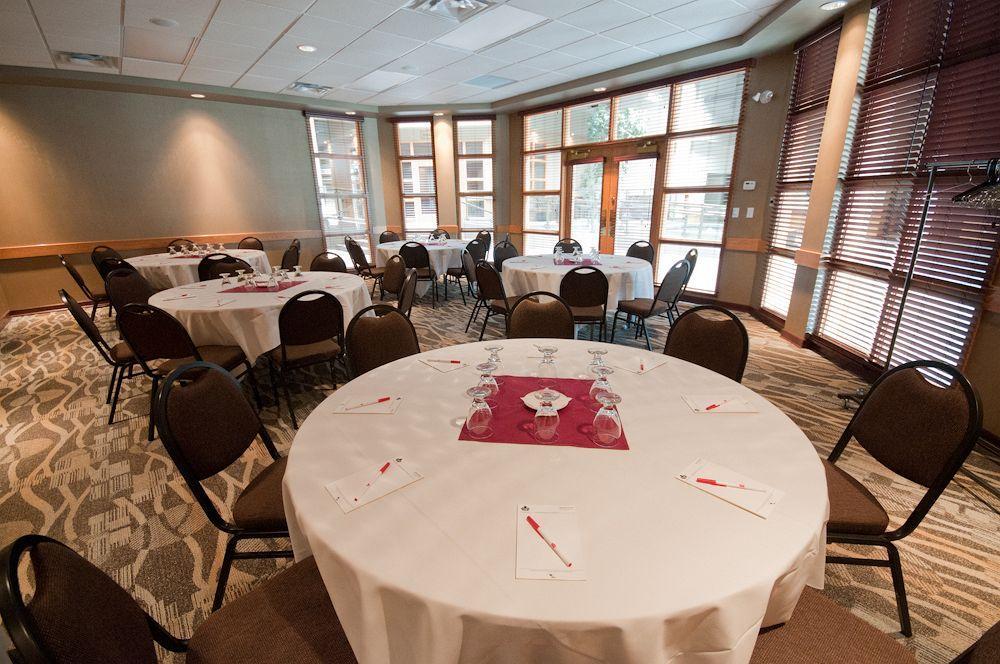 Canad Inns Destination Centre Windsor Park Winnipeg Bagian luar foto