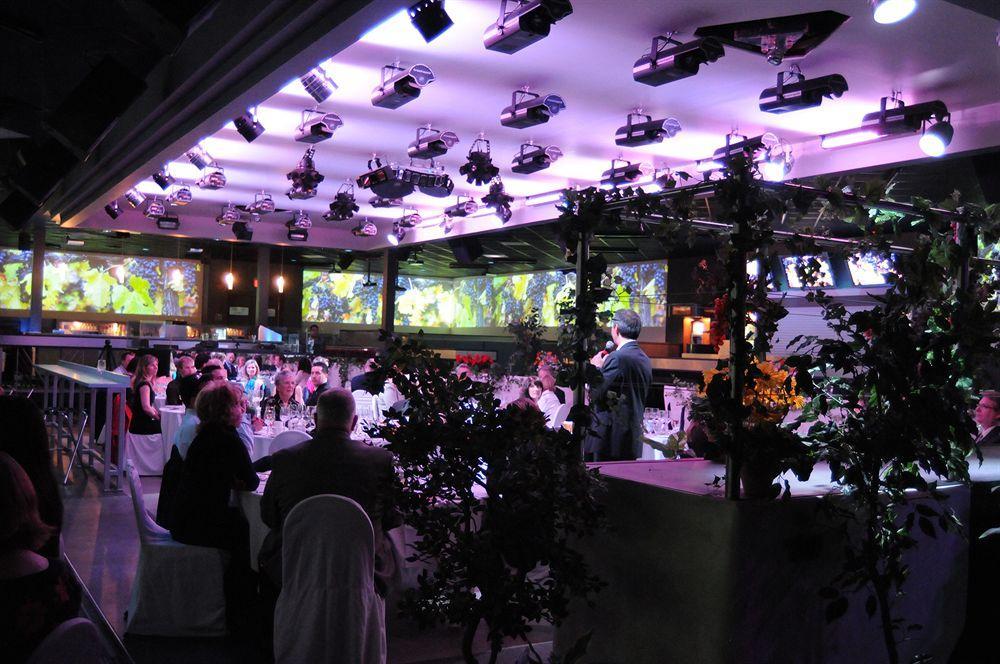 Canad Inns Destination Centre Windsor Park Winnipeg Bagian luar foto