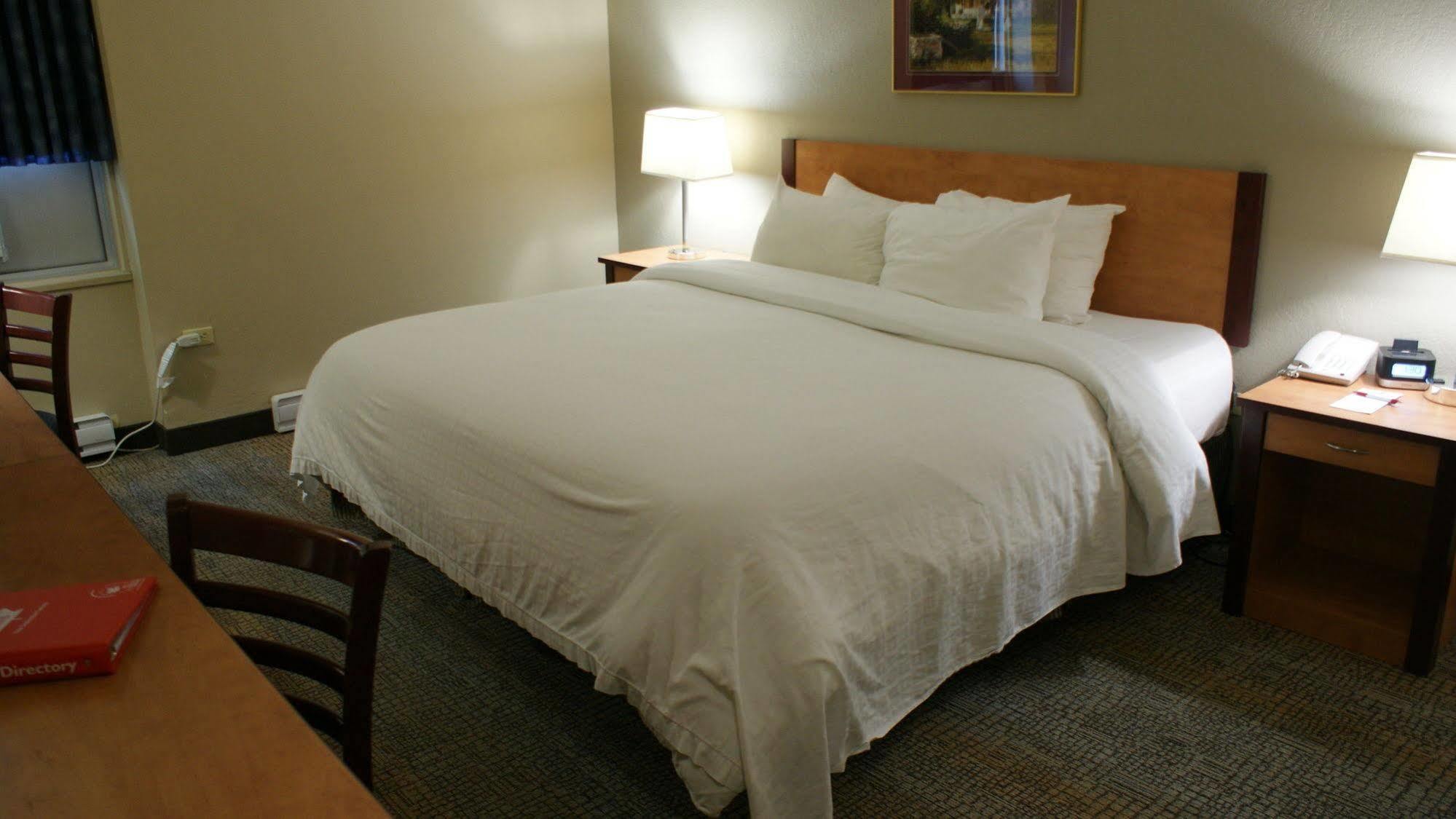 Canad Inns Destination Centre Windsor Park Winnipeg Bagian luar foto